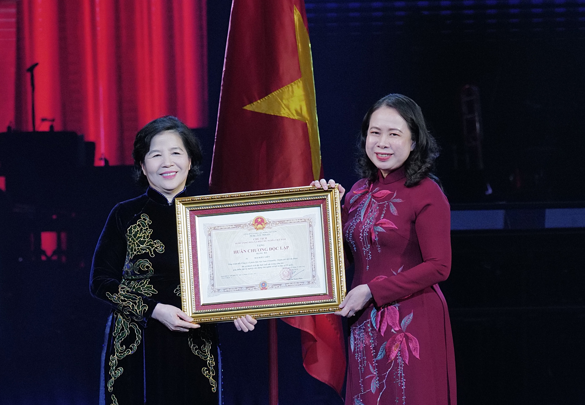 Vinamilk đón nhận Danh hiệu Anh hùng Lao động lần thứ hai- Ảnh 1.
