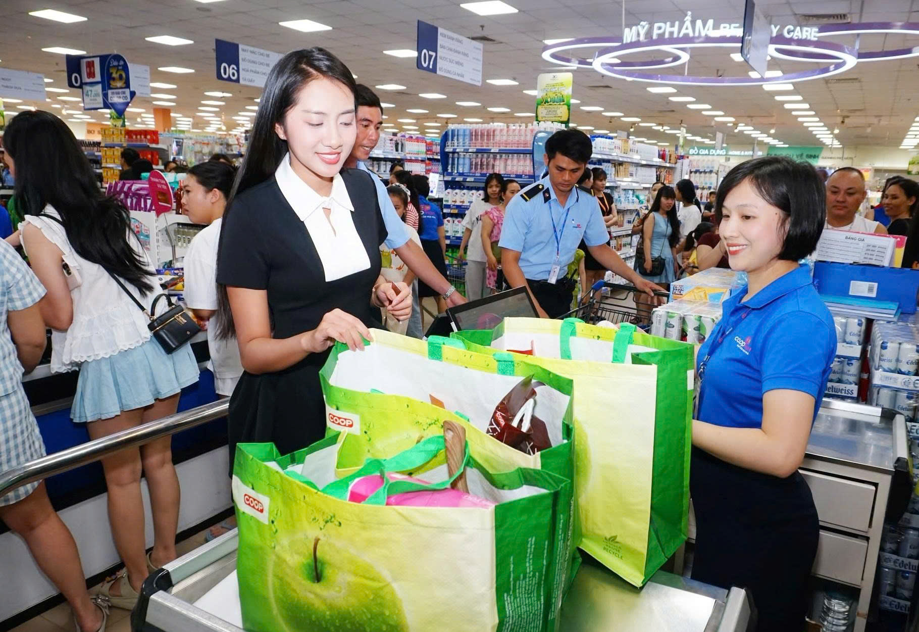 TPHCM đẩy mạnh tiêu dùng xanh hướng tới phát triển bền vững- Ảnh 1.
