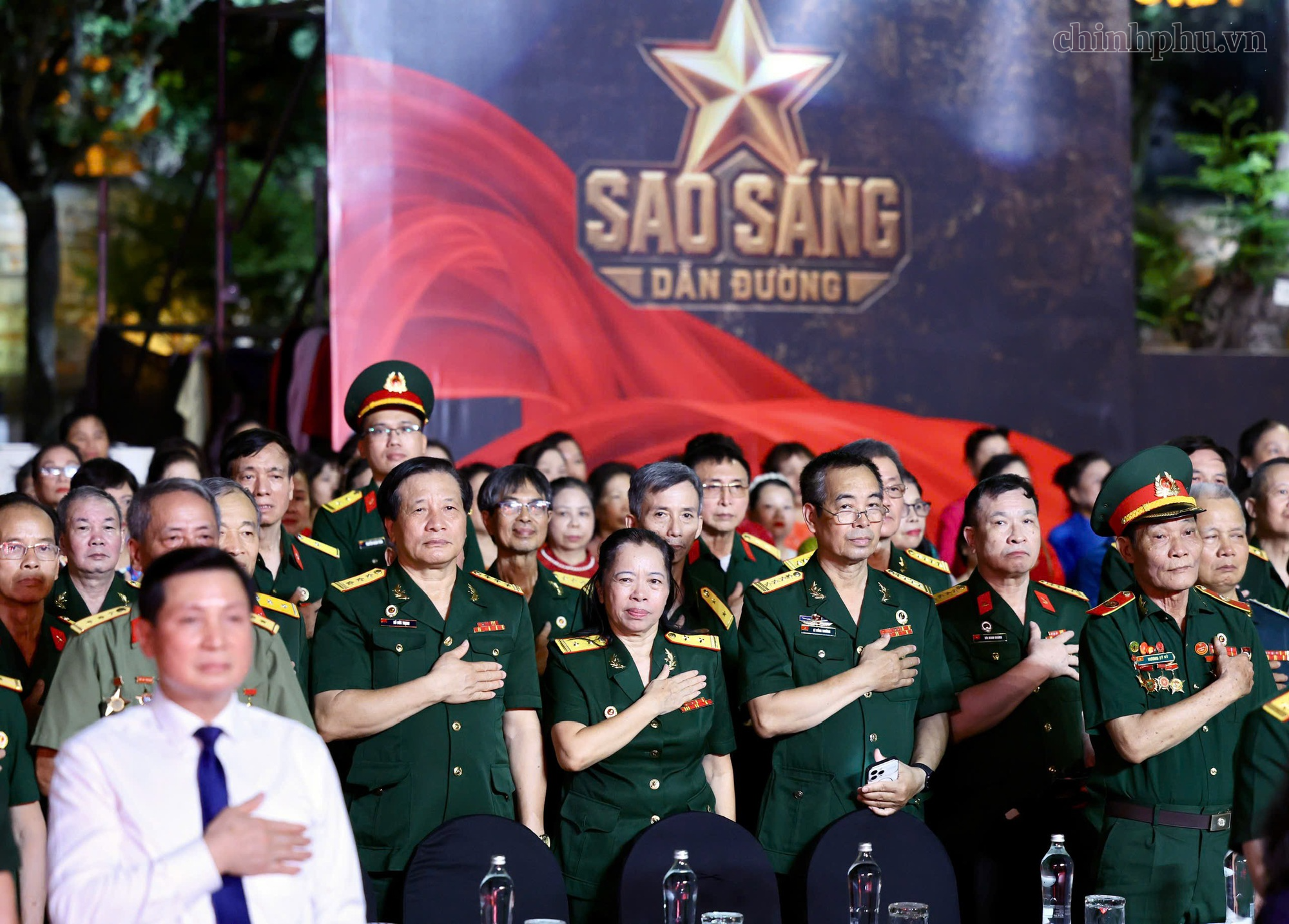 Cầu truyền hình ‘Sao sáng dẫn đường’: Tôn vinh và tri ân sự hy sinh cao cả của các Anh hùng liệt sĩ- Ảnh 3.