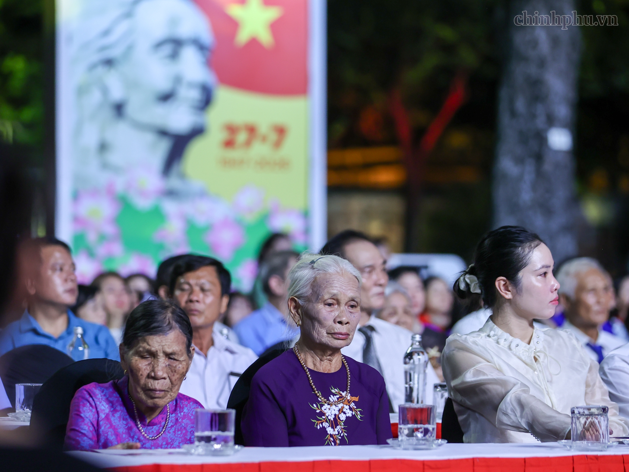 Cầu truyền hình ‘Sao sáng dẫn đường’: Tôn vinh và tri ân sự hy sinh cao cả của các Anh hùng liệt sĩ- Ảnh 13.