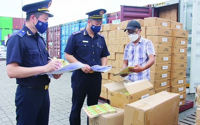 Phân cấp thẩm quyền kiểm tra chuyên ngành lĩnh vực hải quan, kế toán, kiểm toán, chứng khoán, bảo hiểm