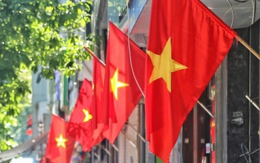 Quốc khánh 2026: Công chức, viên chức nghỉ 5 ngày liên tiếp, làm bù vào thứ Bảy 22/8- Ảnh 1.