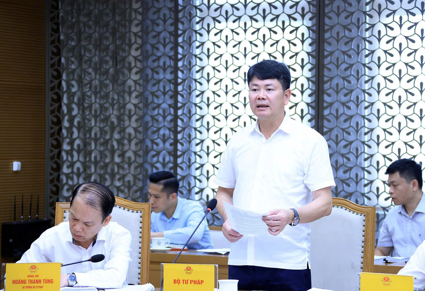 Rà soát văn bản quy phạm pháp luật: Làm rõ bất cập, nguyên nhân, thẩm quyền, phương án và thời hạn xử lý- Ảnh 3.