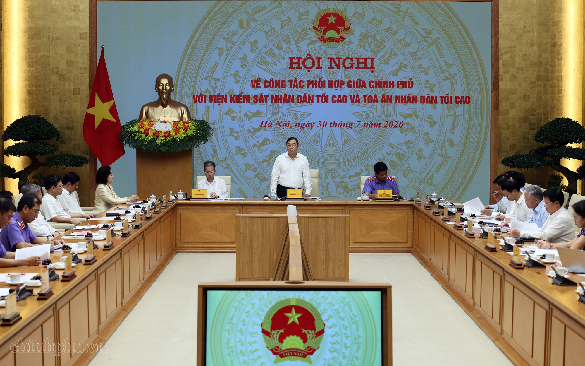 Phó Thủ tướng Thường trực Phạm Gia Túc: Đổi mới cơ chế phối hợp giữa Chính phủ với Tòa án, Viện Kiểm sát đáp ứng yêu cầu nhiệm vụ mới- Ảnh 1.