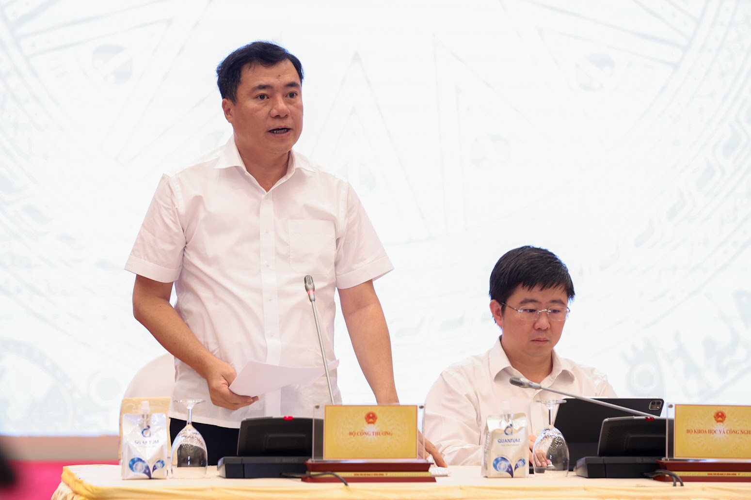 Họp báo Chính phủ thường kỳ tháng 6: Tìm kiếm hài cốt liệt sĩ, đấu tranh chống lừa đảo 'hợp đồng kỳ nghỉ' được quan tâm- Ảnh 6.