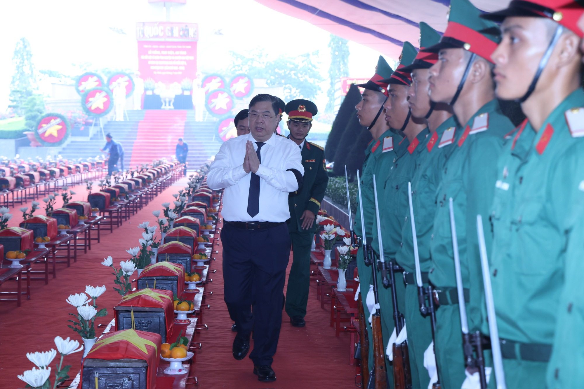 Phó Thủ tướng Thường trực Phạm Gia Túc dự Lễ viếng, truy điệu và an táng hài cốt liệt sĩ tại Tây Ninh- Ảnh 3.