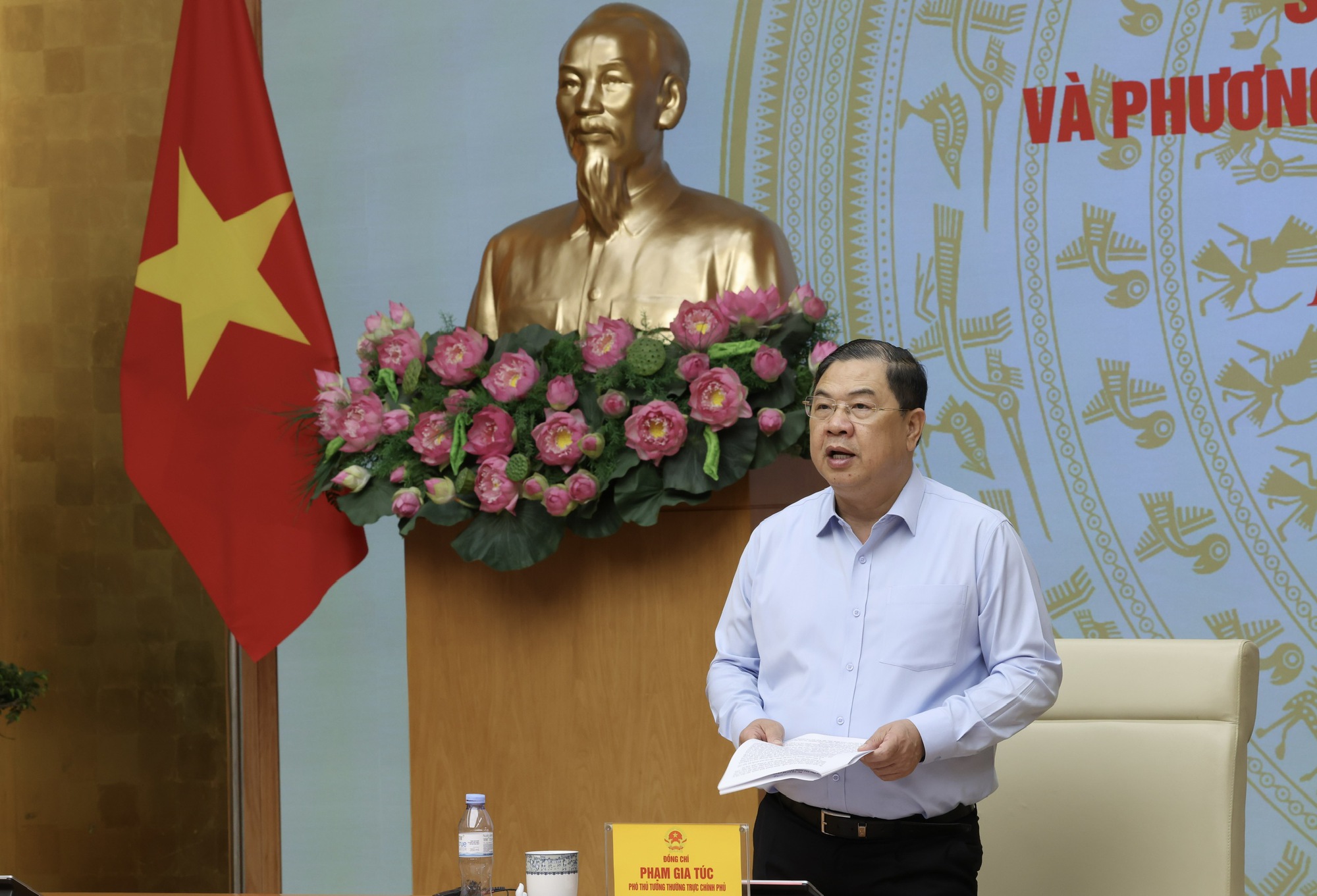 Phó Thủ tướng Thường trực: Chống buôn lậu, hàng giả và xâm phạm SHTT là nhiệm vụ thường xuyên, không có điểm dừng- Ảnh 5.
