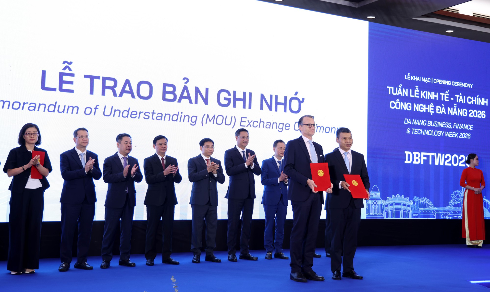 Khai mạc Tuần lễ Kinh tế-Tài chính-Công nghệ Đà Nẵng 2026: Cần hình thành những không gian phát triển mới- Ảnh 7.