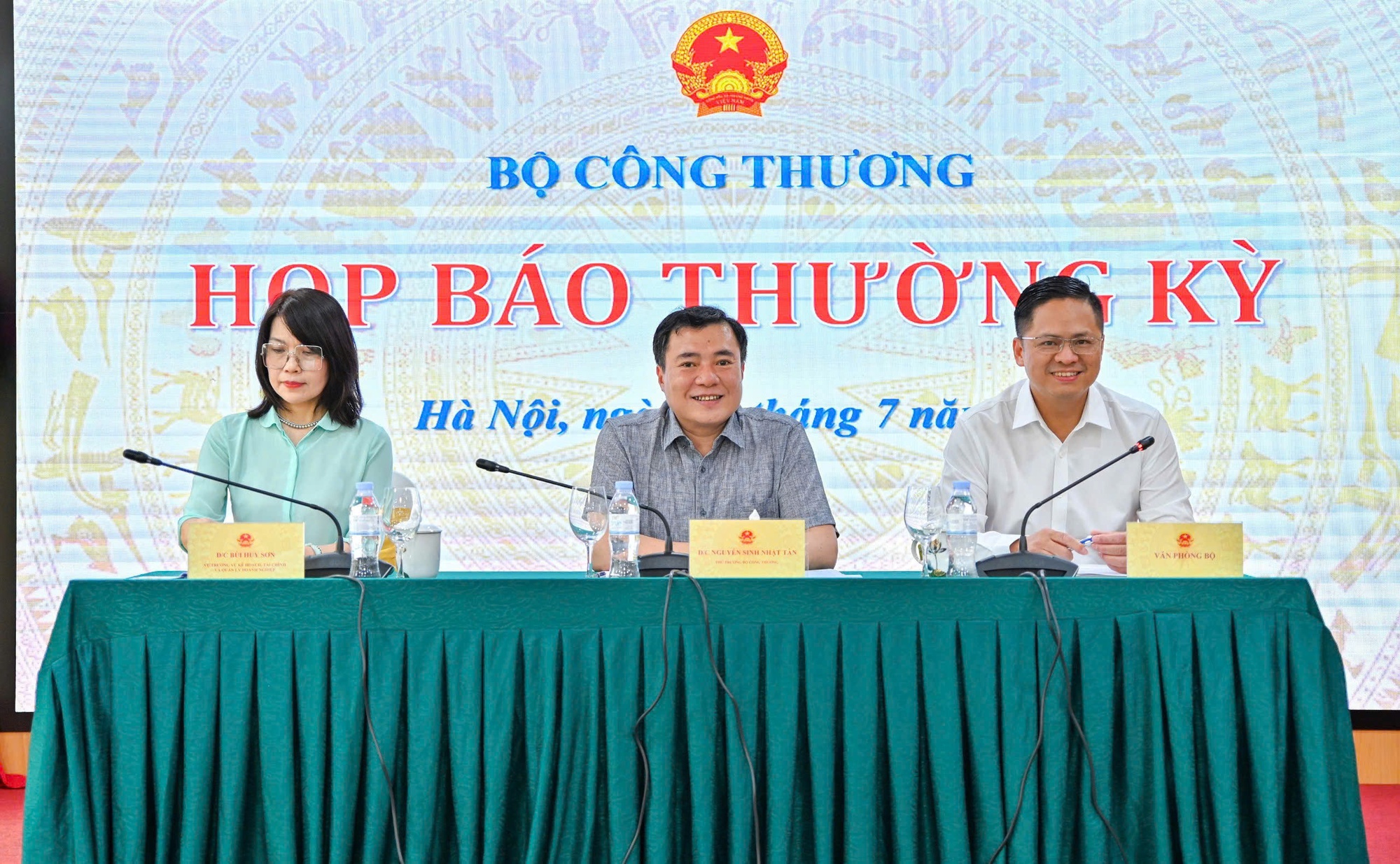 Chưa áp dụng ngay giá điện theo giờ đối với khách hàng sinh hoạt
