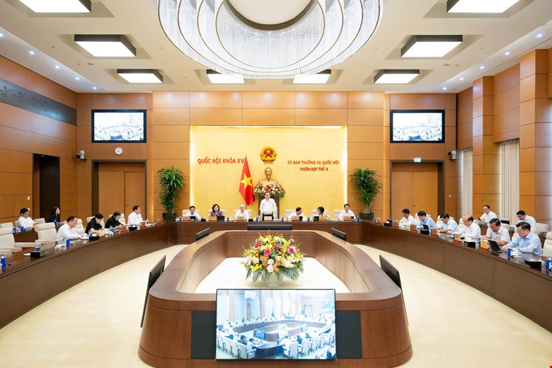 Khai mạc Phiên họp thứ tư của Ủy ban Thường vụ Quốc hội- Ảnh 1.