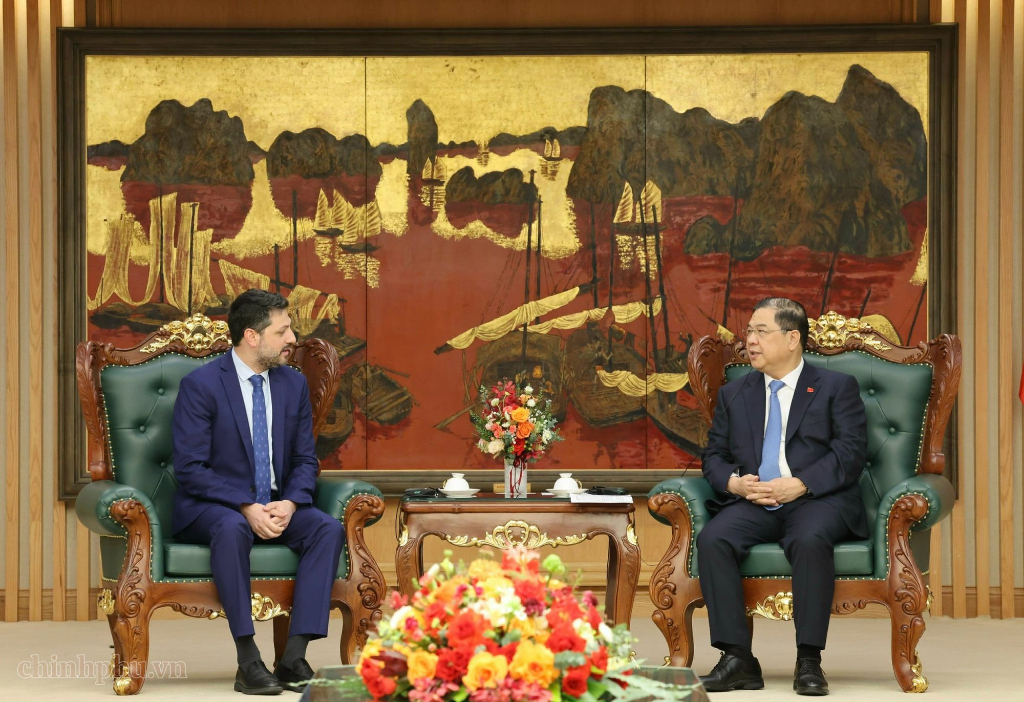 Phó Thủ tướng Thường trực Chính phủ Phạm Gia Túc tiếp Giám đốc điều hành WEF Maroun Kairouz- Ảnh 2.