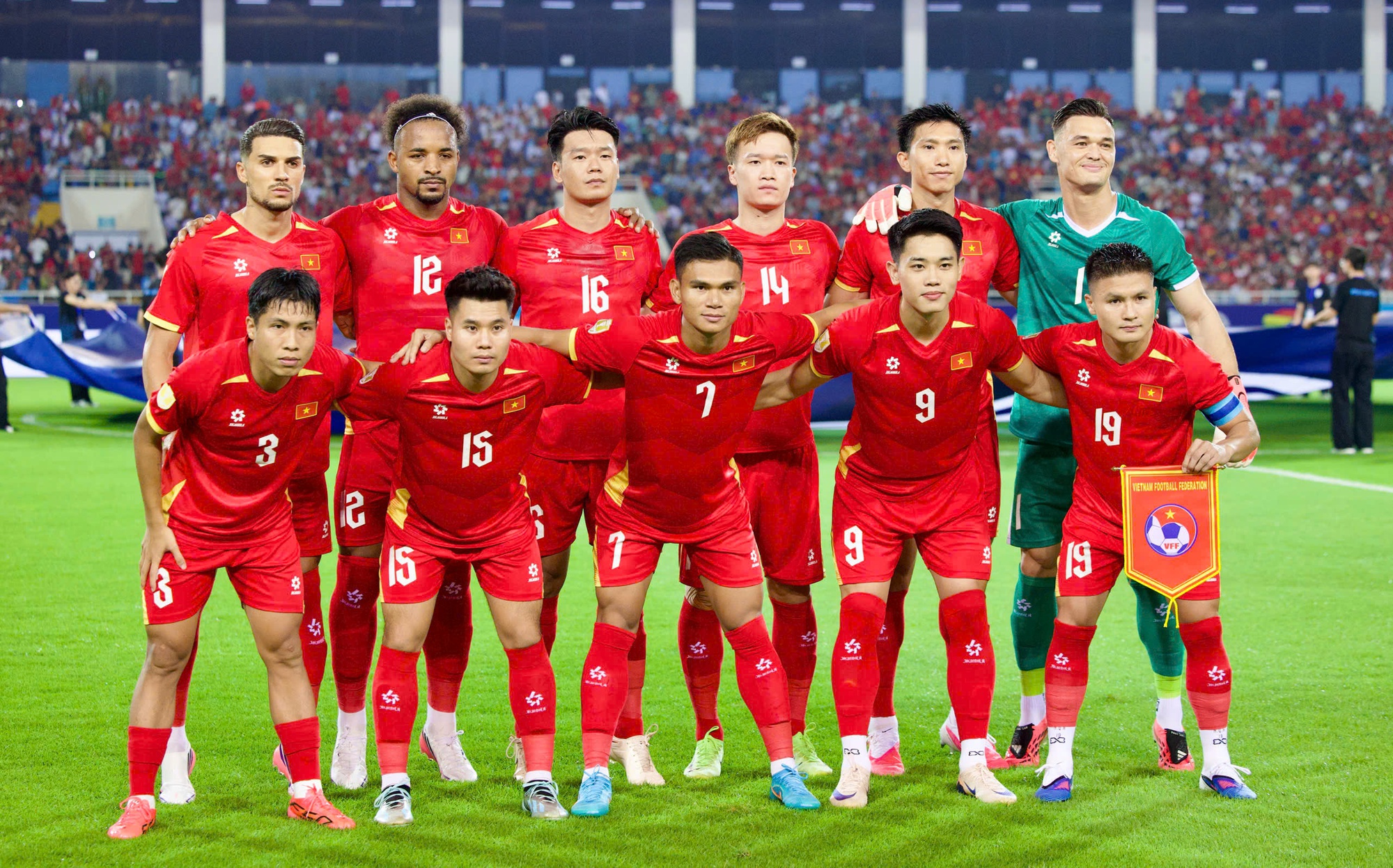 ASEAN Cup 2026: Bỏ lỡ nhiều cơ hội ghi bàn, Đội tuyển Việt Nam hòa Singapore 0-0- Ảnh 1.