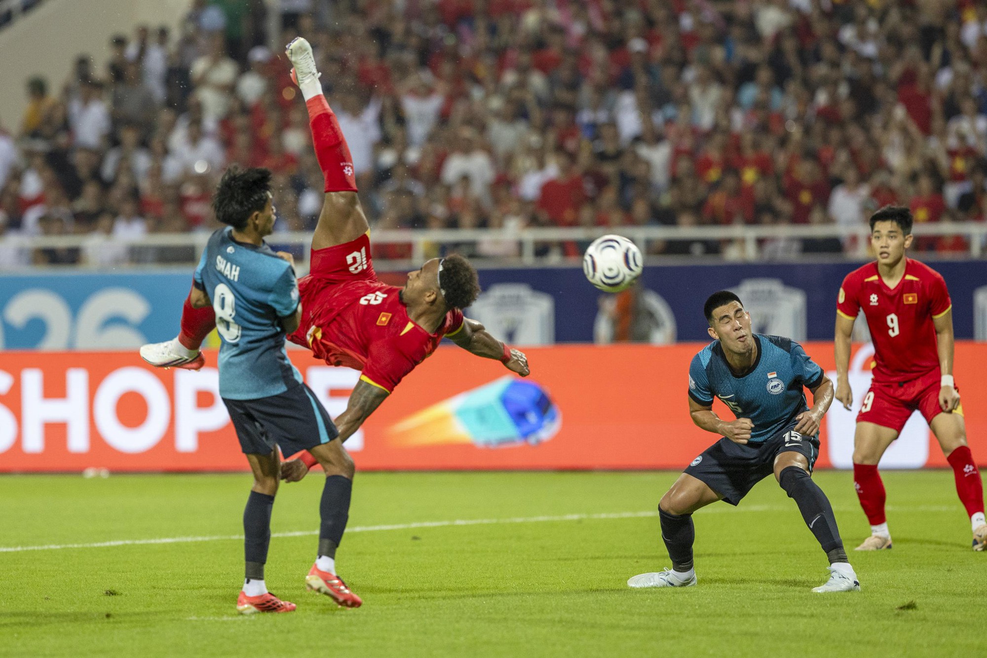 ASEAN Cup 2026: Bỏ lỡ nhiều cơ hội ghi bàn, Đội tuyển Việt Nam hòa Singapore 0-0- Ảnh 2.
