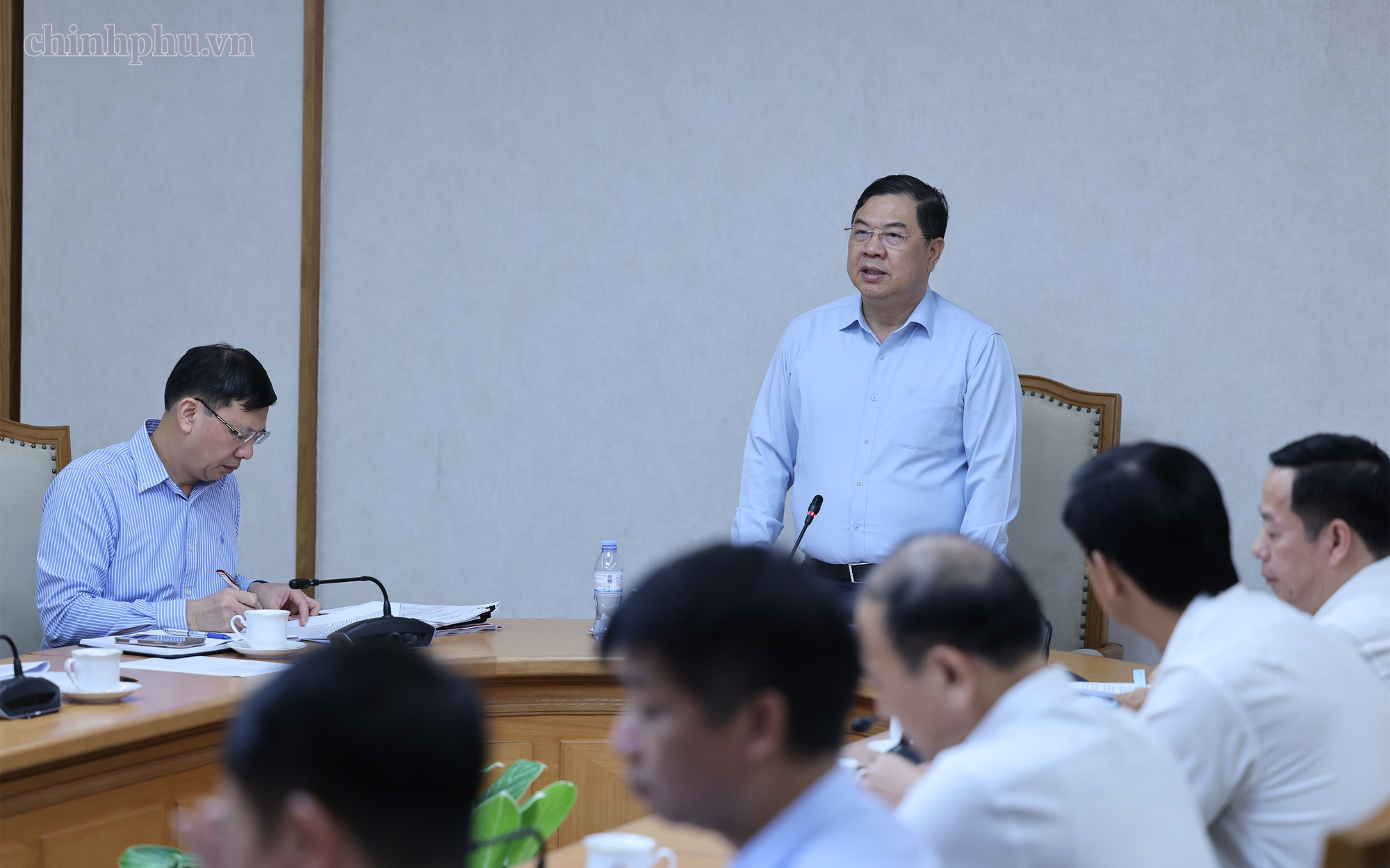 Phó Thủ tướng Thường trực Phạm Gia Túc: Cần nghiên cứu kỹ phương án đầu tư cao tốc Bảo Hà - Lai Châu