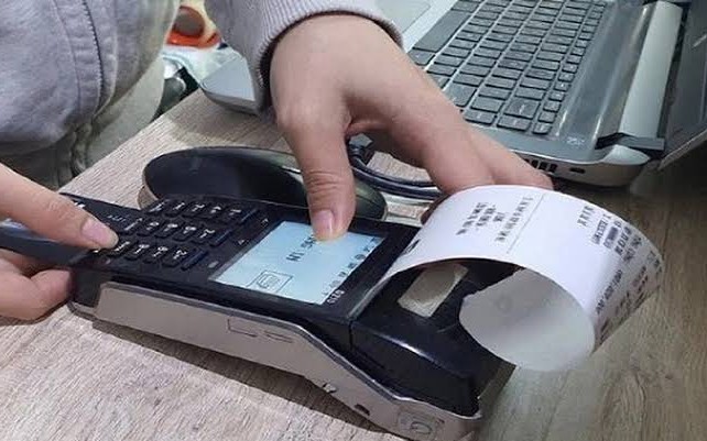 Hóa đơn từ máy tính tiền sai tên, địa chỉ, có phải lập lại?