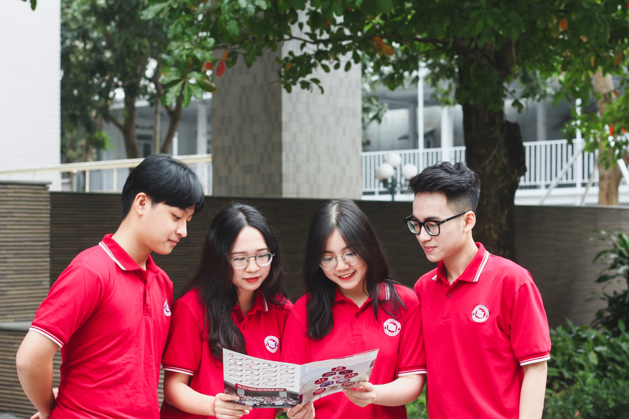 Điểm chuẩn đại học 2026: Trật tự nhóm ngành điểm cao đang thay đổi- Ảnh 3.