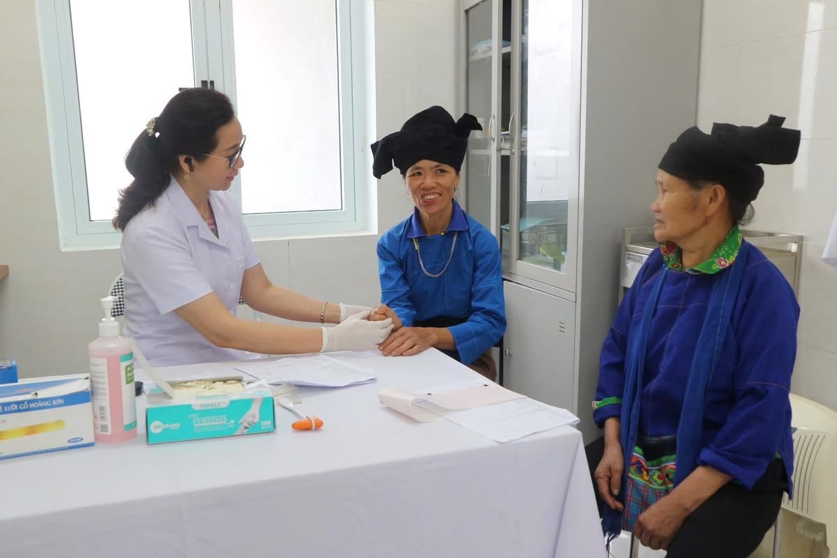 Nghị quyết 72: Đưa y tế về gần hơn với bản làng xa xôi- Ảnh 4.