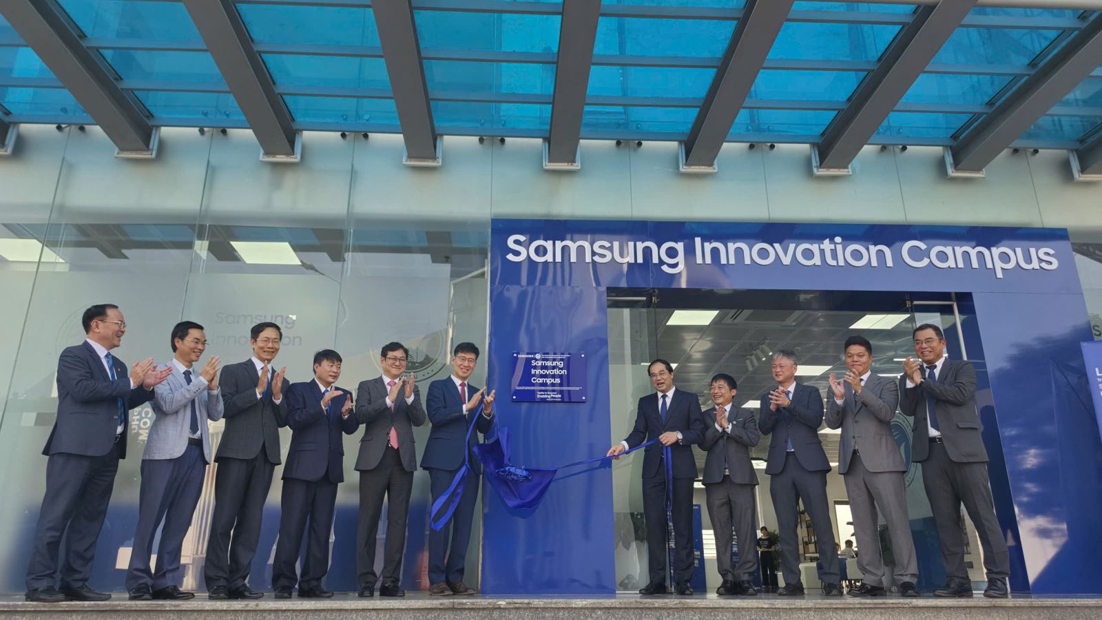 Khánh thành SIC tại tỉnh Thái Nguyên, Samsung mở rộng đào tạo nhân lực bán dẫn tại Việt Nam- Ảnh 1.