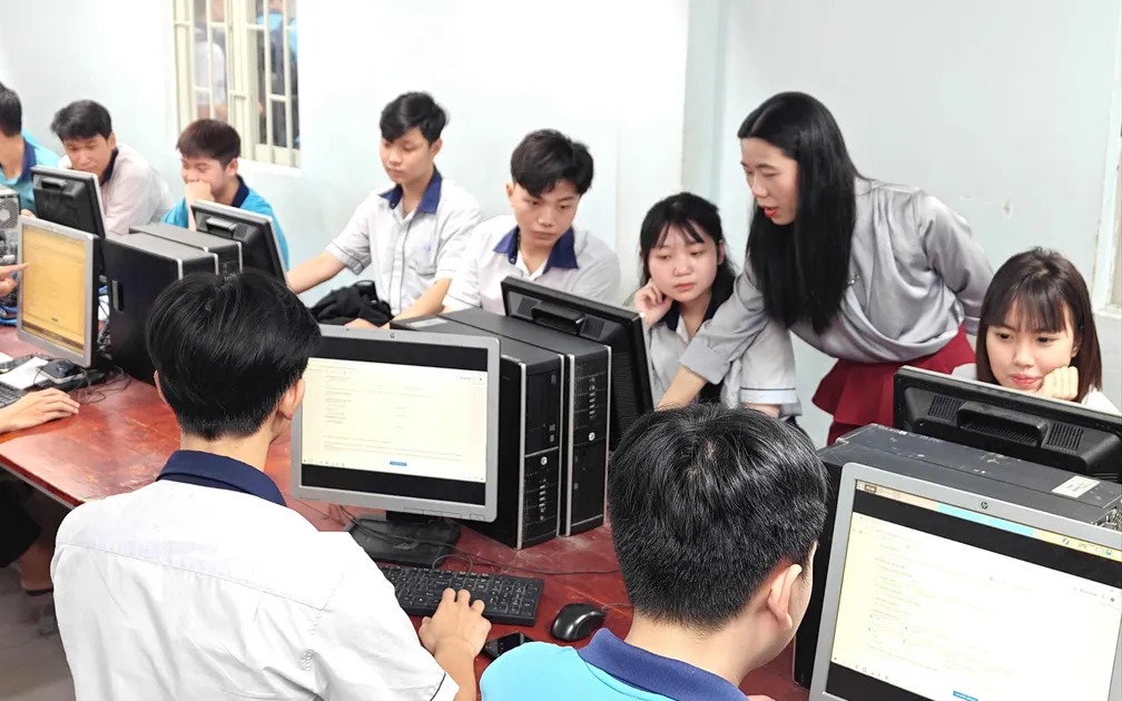 Đề xuất quy định về kiến thức chương trình THPT trong chương trình giáo dục trung học nghề