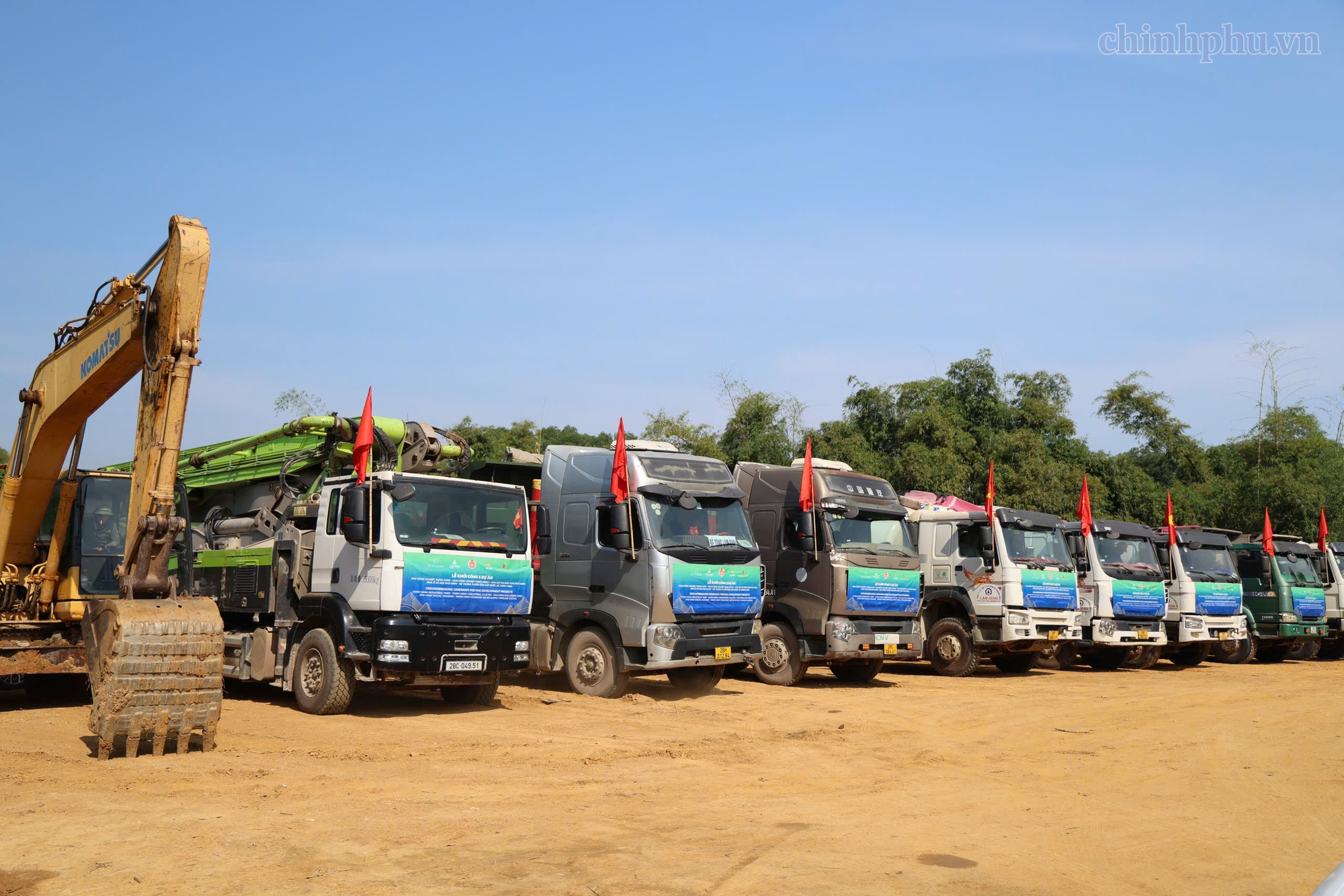 Phó Thủ tướng Phạm Thị Thanh Trà dự khởi công tổ hợp 5 dự án gần 7.600 tỷ đồng tại Phú Thọ- Ảnh 7.