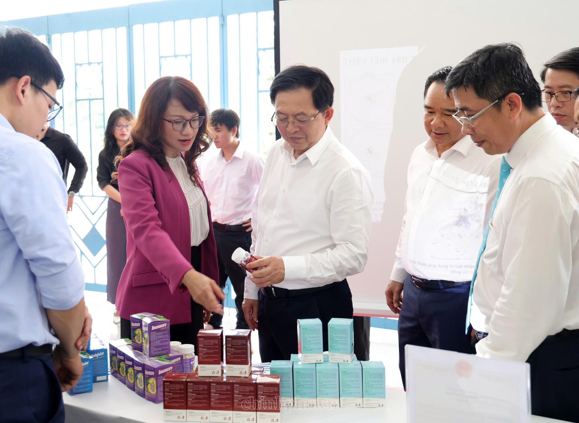 Đại học Quốc gia TPHCM cần tập trung nguồn lực, làm chủ công nghệ lõi- Ảnh 10.