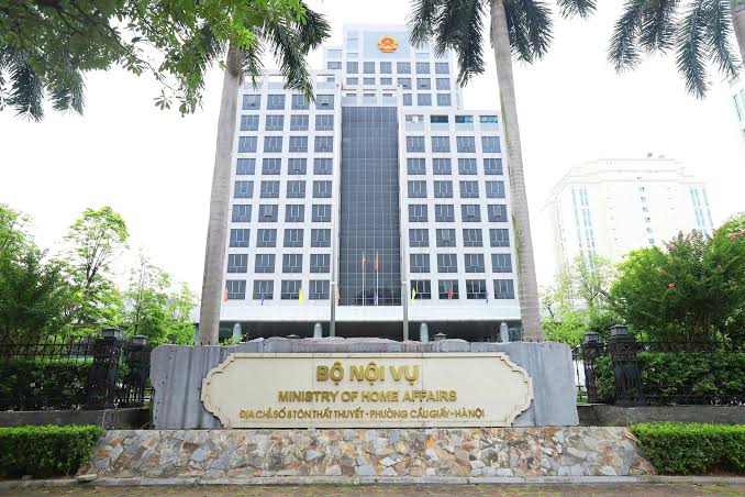 Bộ Nội vụ yêu cầu rà soát việc sử dụng biên chế tại vị trí việc làm công chức- Ảnh 1.