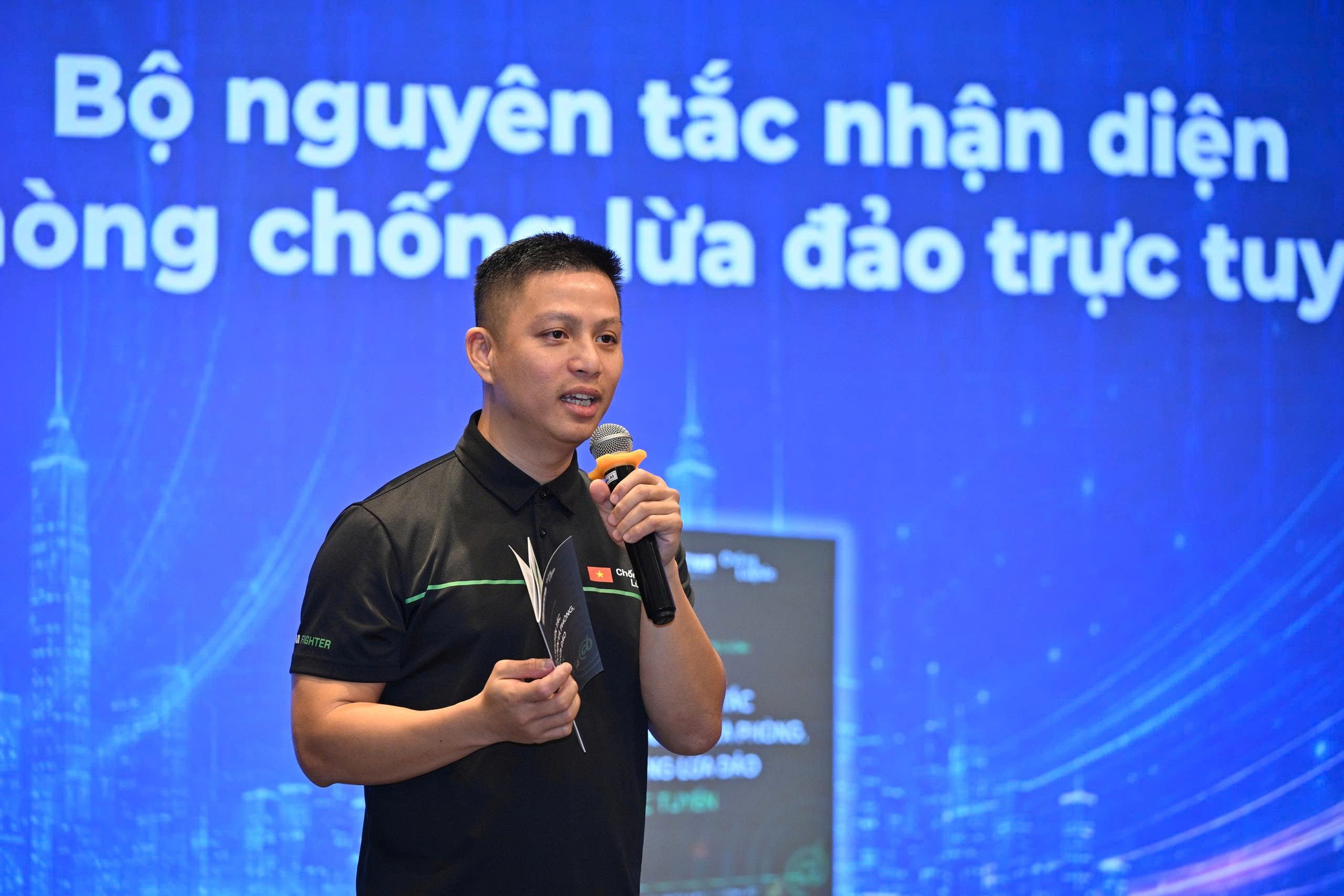 Chuyên gia chỉ cách xử lý trong 15 phút đầu khi nghi bị lừa đảo trực tuyến- Ảnh 1.