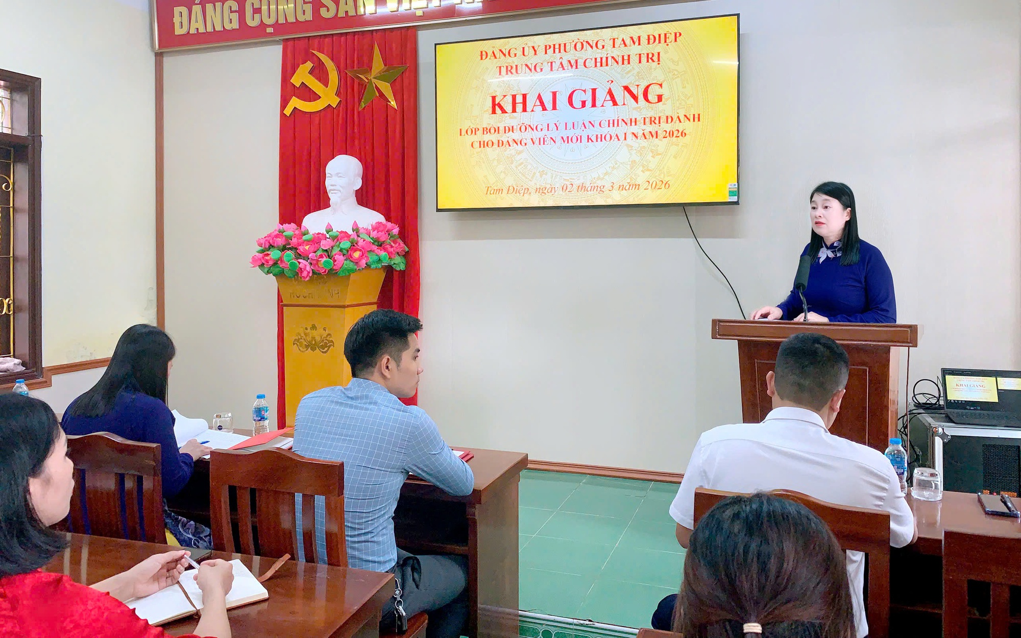 Phụ cấp với giảng viên Trung tâm Chính trị tại xã đặc biệt khó khăn