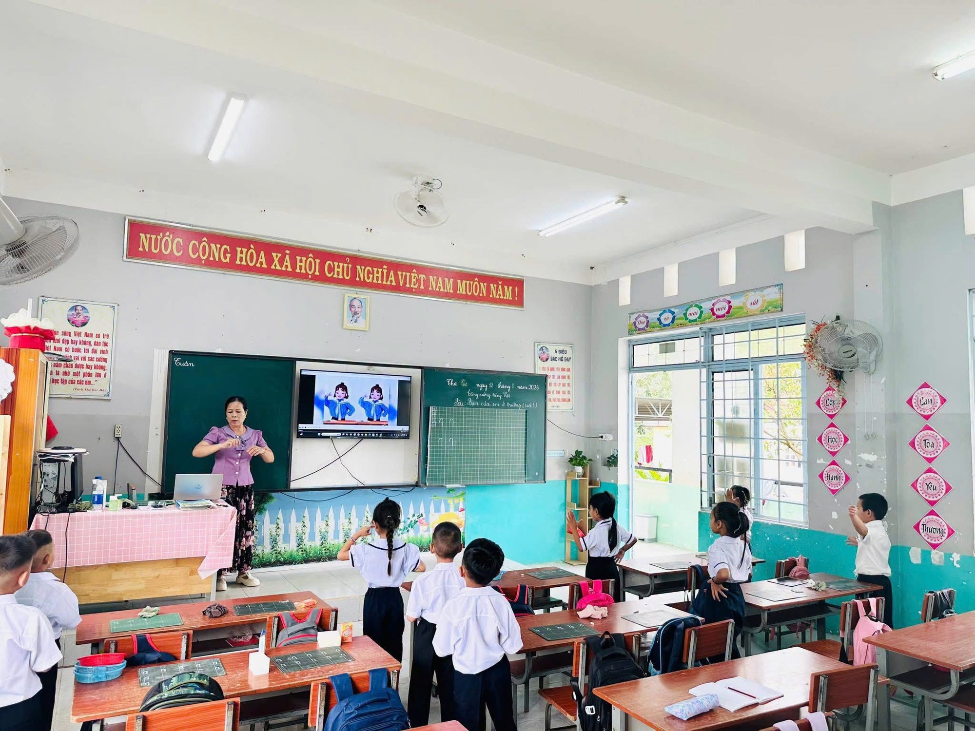 Để trẻ háo hức chờ ngày được mặc đồng phục- Ảnh 6.