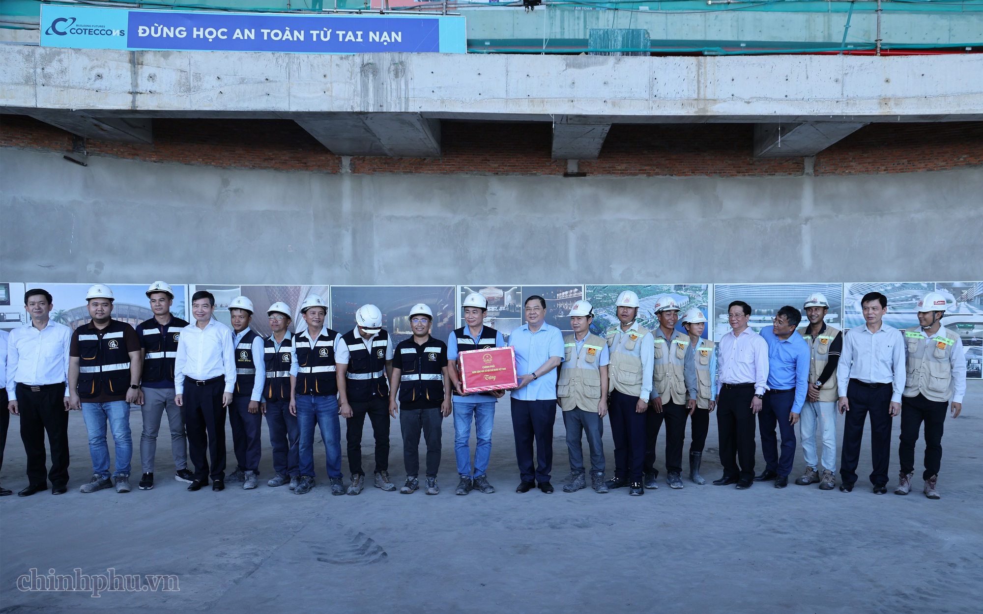 Phó Thủ tướng Thường trực Phạm Gia Túc kiểm tra tiến độ các công trình phục vụ APEC 2027- Ảnh 9.