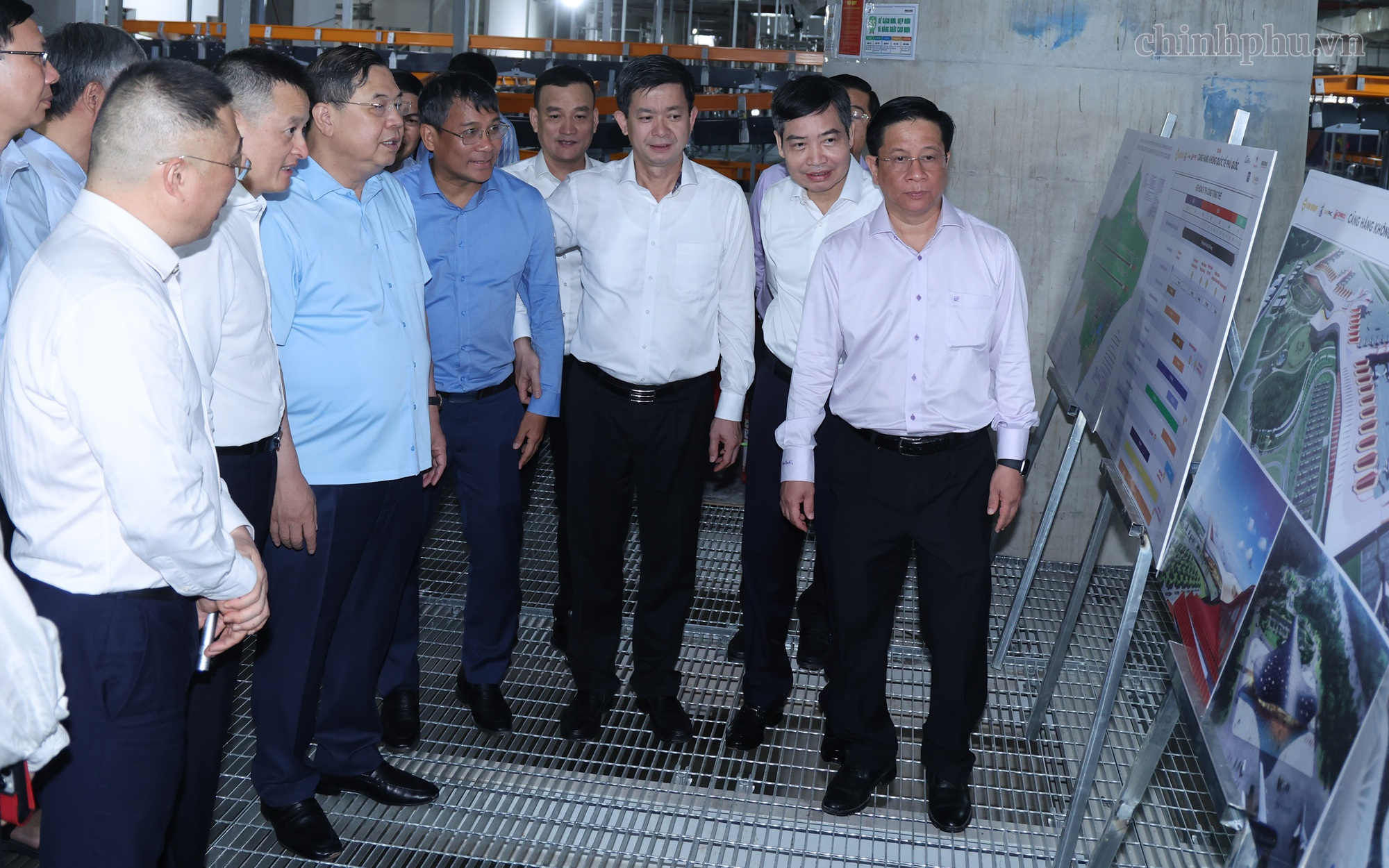 Phó Thủ tướng Thường trực Phạm Gia Túc kiểm tra tiến độ các công trình phục vụ APEC 2027- Ảnh 11.
