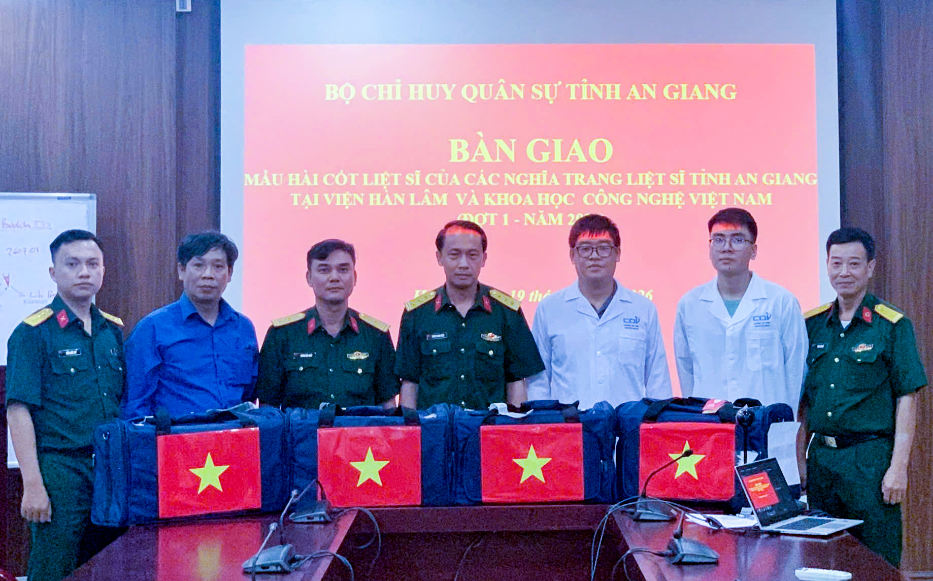 Cần Thơ, An Giang: Chuyển giám định ADN 1.617 mẫu hài cốt liệt sĩ- Ảnh 2.