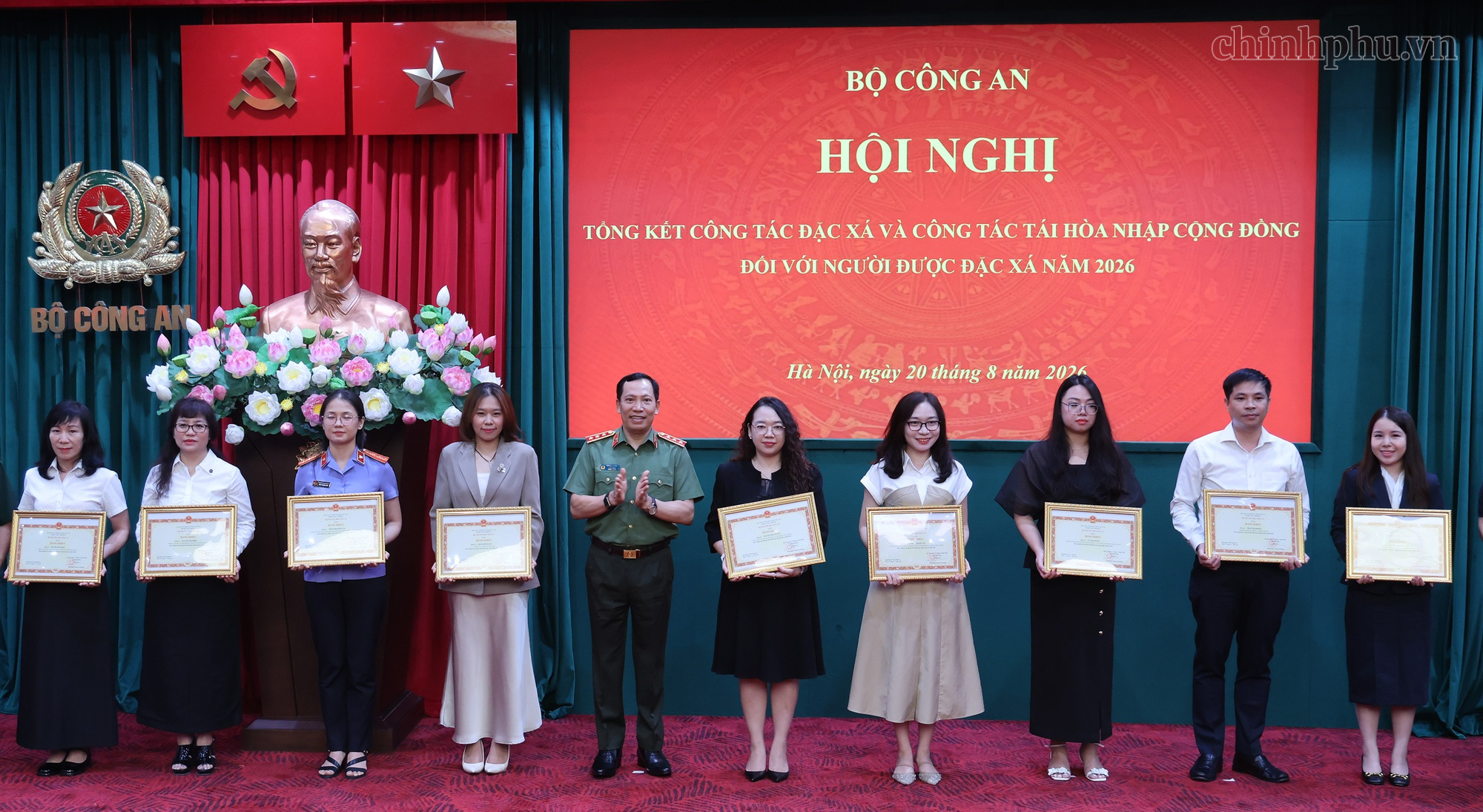 Phó Thủ tướng Thường trực Phạm Gia Túc: Công tác đặc xá phải gắn chặt với tái hòa nhập cộng đồng- Ảnh 5.