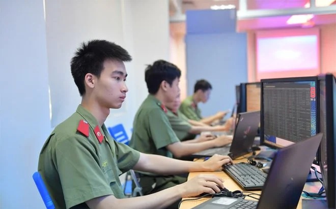 Chính sách đãi ngộ, thu hút nhân tài trong lực lượng chuyên trách bảo vệ an ninh mạng