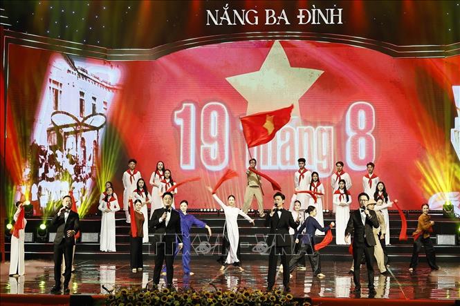 Chủ tịch Quốc hội Trần Thanh Mẫn dự Chương trình nghệ thuật chính luận ‘Nắng Ba Đình’- Ảnh 2.