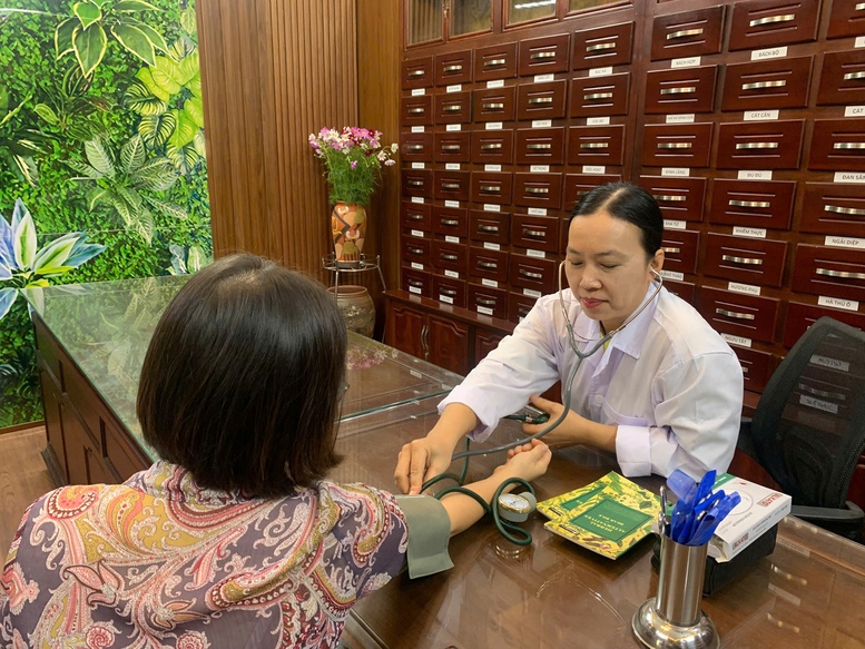 Thách thức và cơ hội phát huy thế mạnh của y học cổ truyền - Ảnh 1.