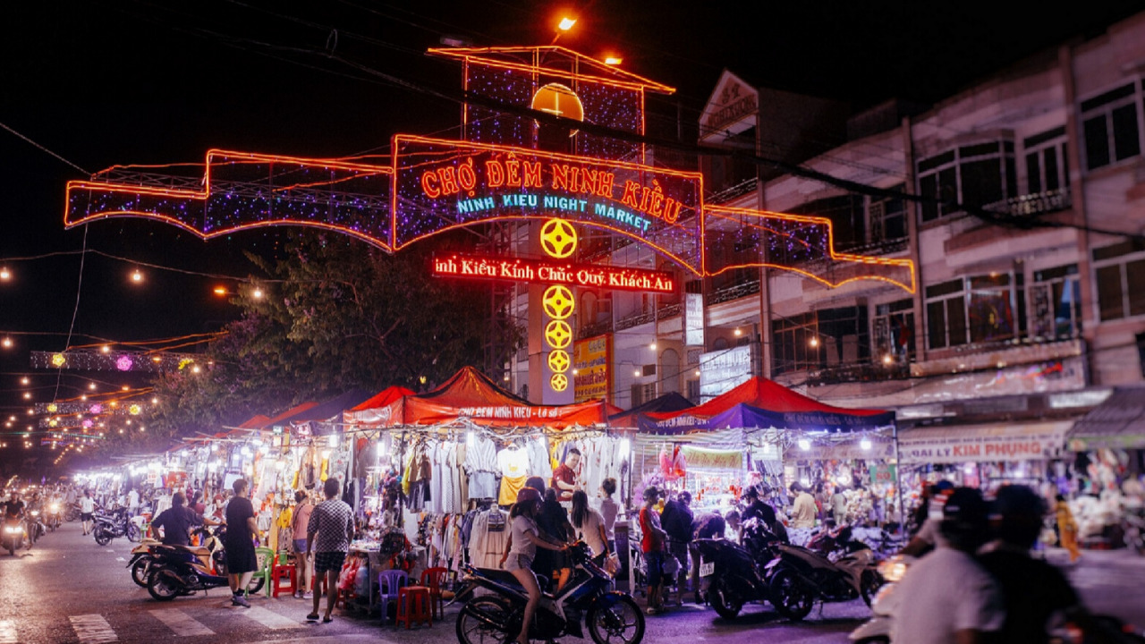 Bài 1: Ba ngày lưu trú Cần Thơ, du khách vẫn 'chẳng biết chơi đâu'- Ảnh 3.