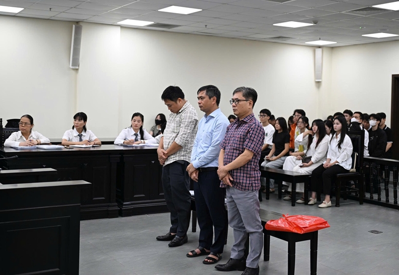 Cựu Hiệu trưởng Trường Cao đẳng Du lịch Hà Nội lĩnh 3 năm tù vì giữ lại tiền hỗ trợ sinh viên- Ảnh 1.