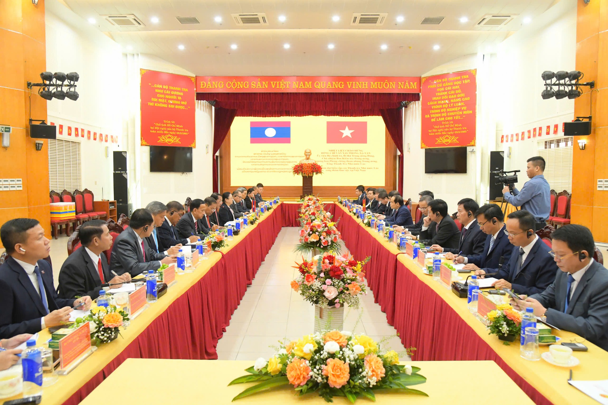 Thanh tra Việt Nam, Lào tăng cường hợp tác phòng, chống tham nhũng- Ảnh 1.