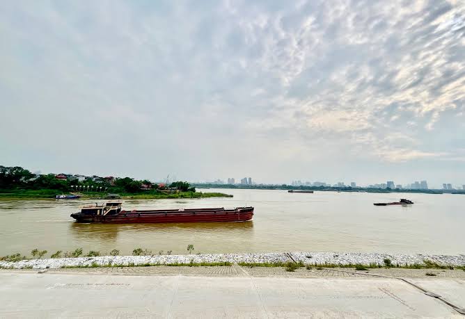 Cảnh báo thiên tai: Hệ thống sông lũ dồn dập, vượt mức báo động 3- Ảnh 1.