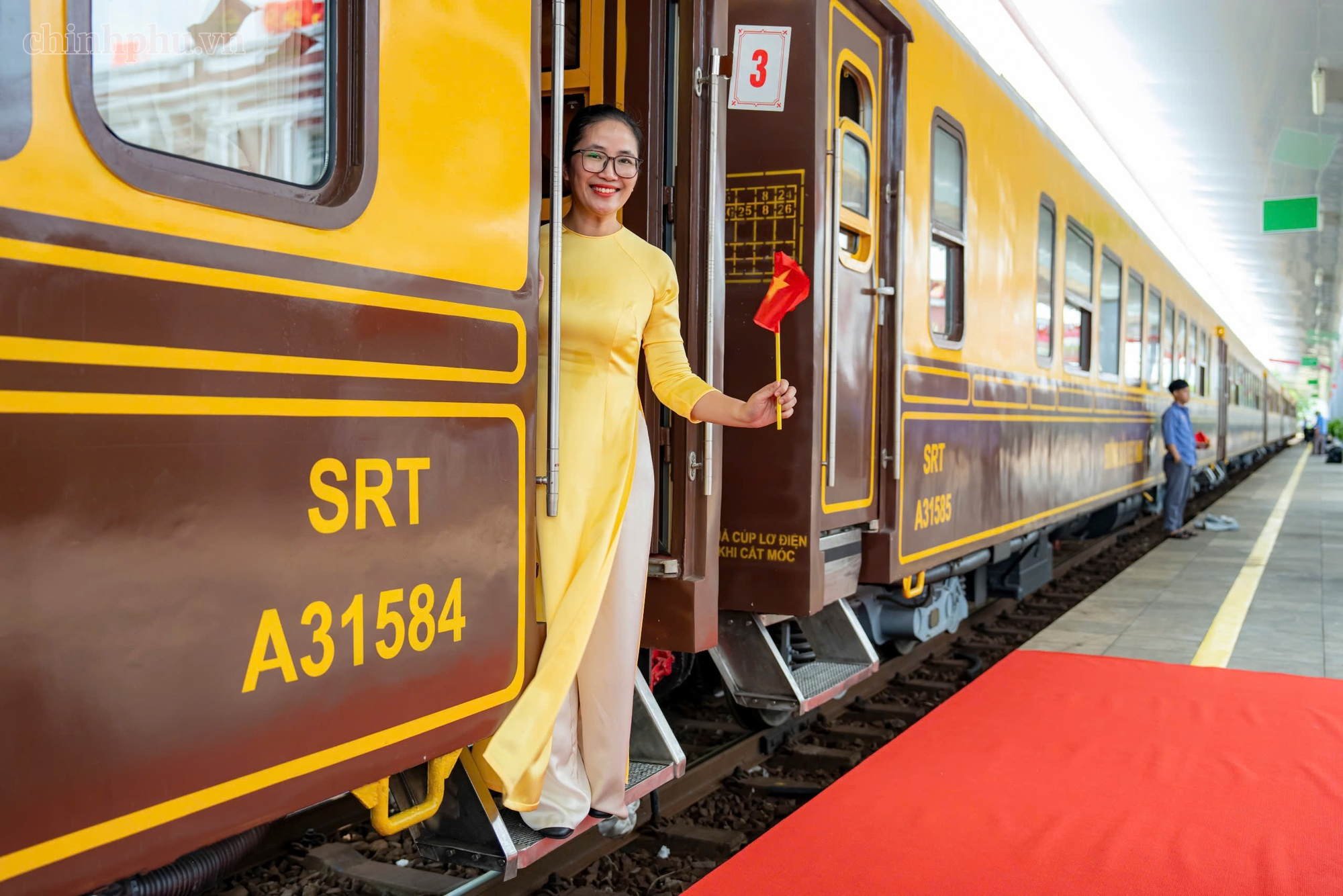 Đoàn tàu du lịch nối hai miền di sản thế giới- Ảnh 2.