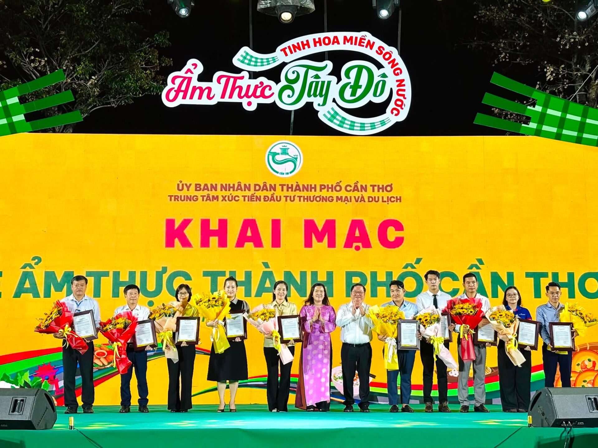 Cần Thơ định vị 'Ẩm thực Tây Đô' thành sản phẩm du lịch đặc trưng- Ảnh 1.