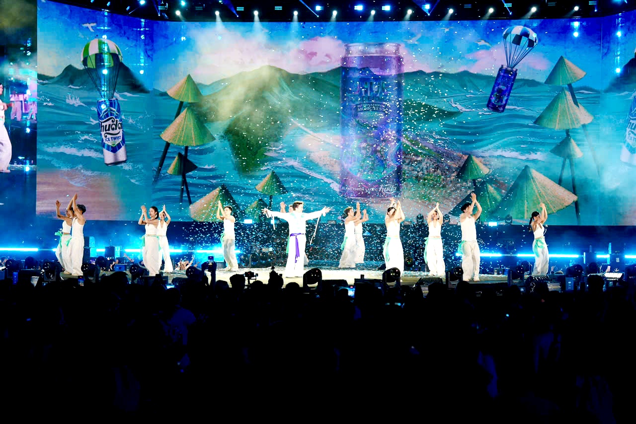 'Bùng nổ' cảm xúc trong đêm khai mạc Huế Wonderverse Music Fest 2026- Ảnh 2.