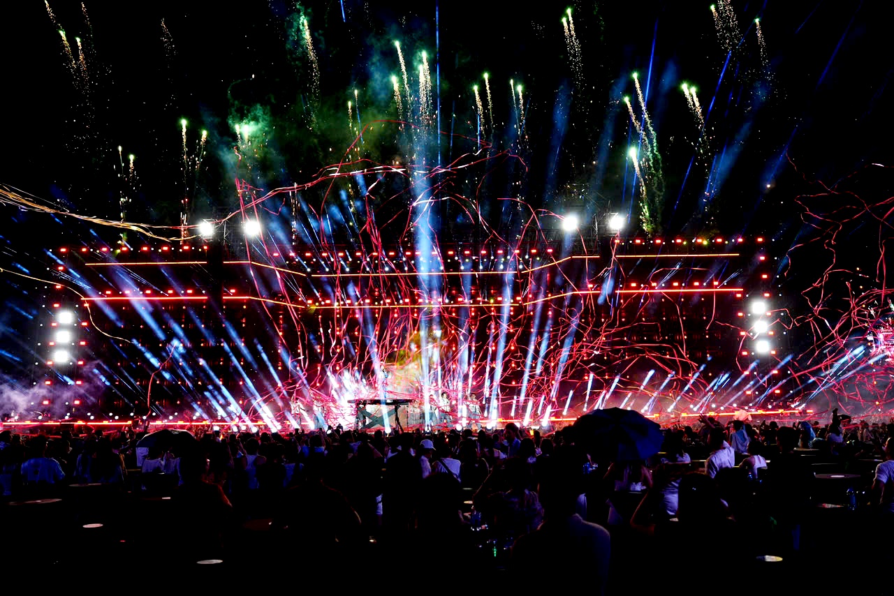 'Bùng nổ' cảm xúc trong đêm khai mạc Huế Wonderverse Music Fest 2026- Ảnh 4.