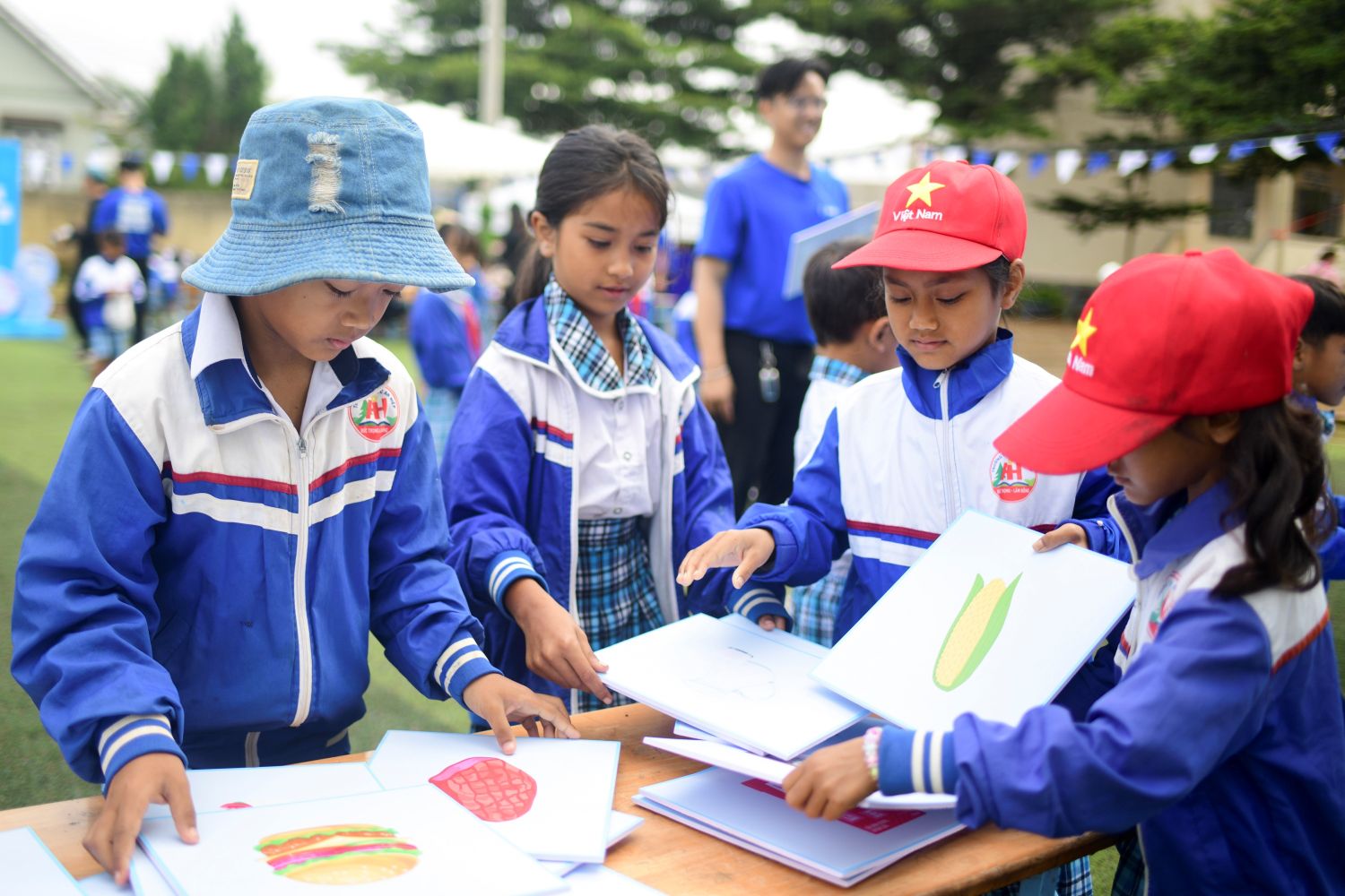 Hơn 500 học sinh vùng cao Lâm Đồng cùng Vinamilk tham gia ngày hội Vươn cao Việt Nam- Ảnh 3.