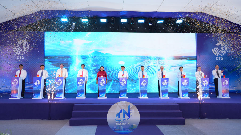 Khởi công dự án điện mặt trời gần 7.800 tỷ đồng tại Tây Ninh- Ảnh 1.