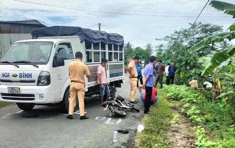 Ban hành cáo trạng truy tố tài xế xe tải tông nữ sinh tử vong ở Vĩnh Long- Ảnh 1.