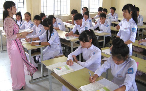 Giáo viên không kiêm nhiệm quá 2 nhiệm vụ