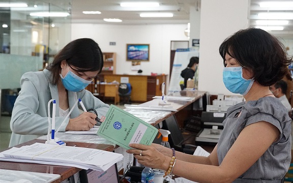 Phí phục vụ không tính đóng BHXH bắt buộc