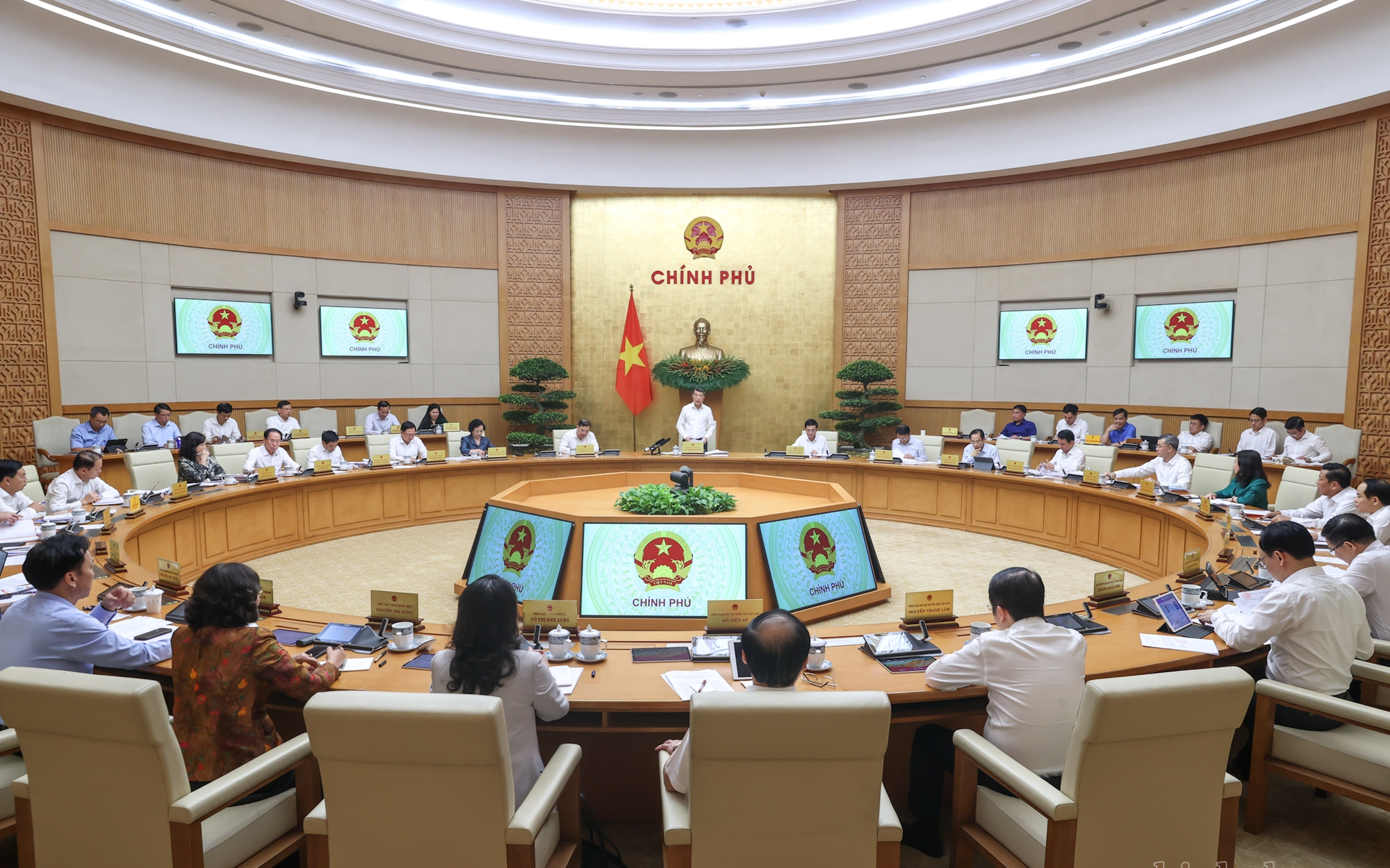 Nghị quyết phiên họp Chính phủ thường kỳ tháng 7/2026